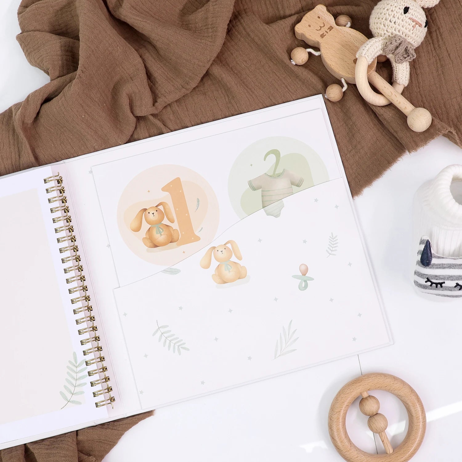 Livre souvenir bébé 1ère année ERATOPIC — Journal mémoire naissance en lin, cadeau baby shower